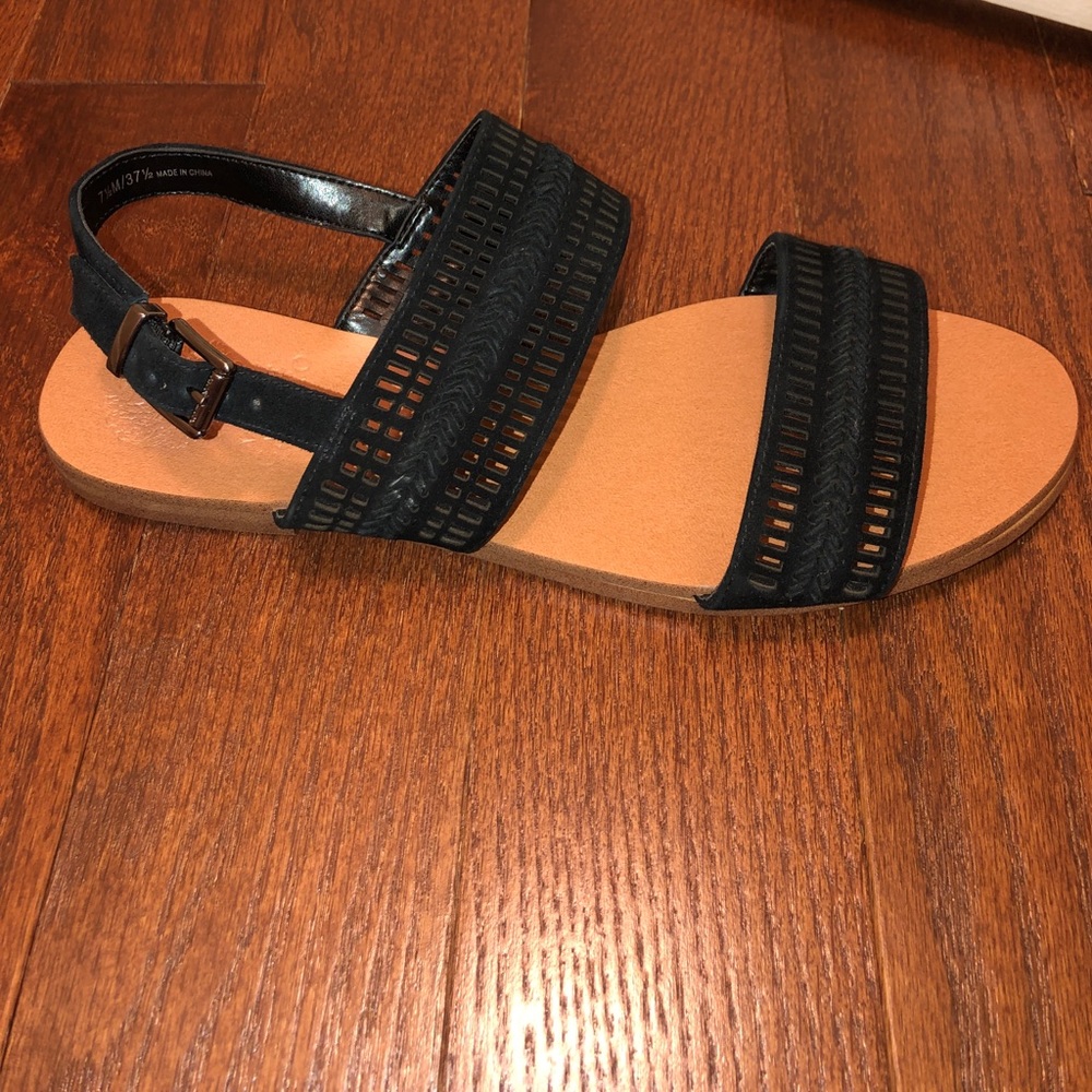 Vince Camuto Richelle perforated sandal